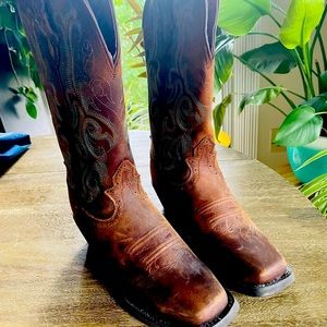 Women’s Justin Boots. Worn one time. Size 6.5. Excellent condition.